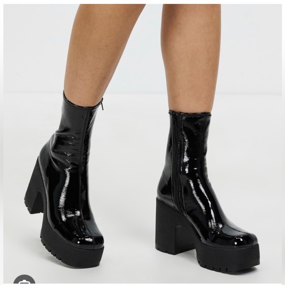 Jeffrey Campbell Shoes - JEFFREY CAMPBELL Women's Refresh Platform High Block Heel Booties in black sz 9